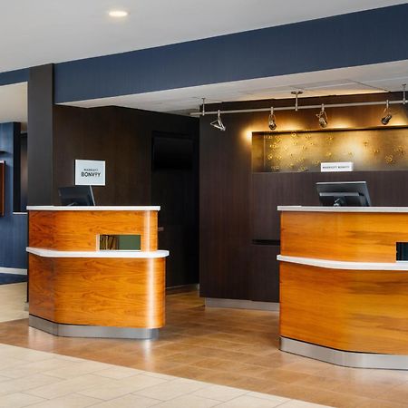 Courtyard Columbus Worthington Hotel Exterior photo